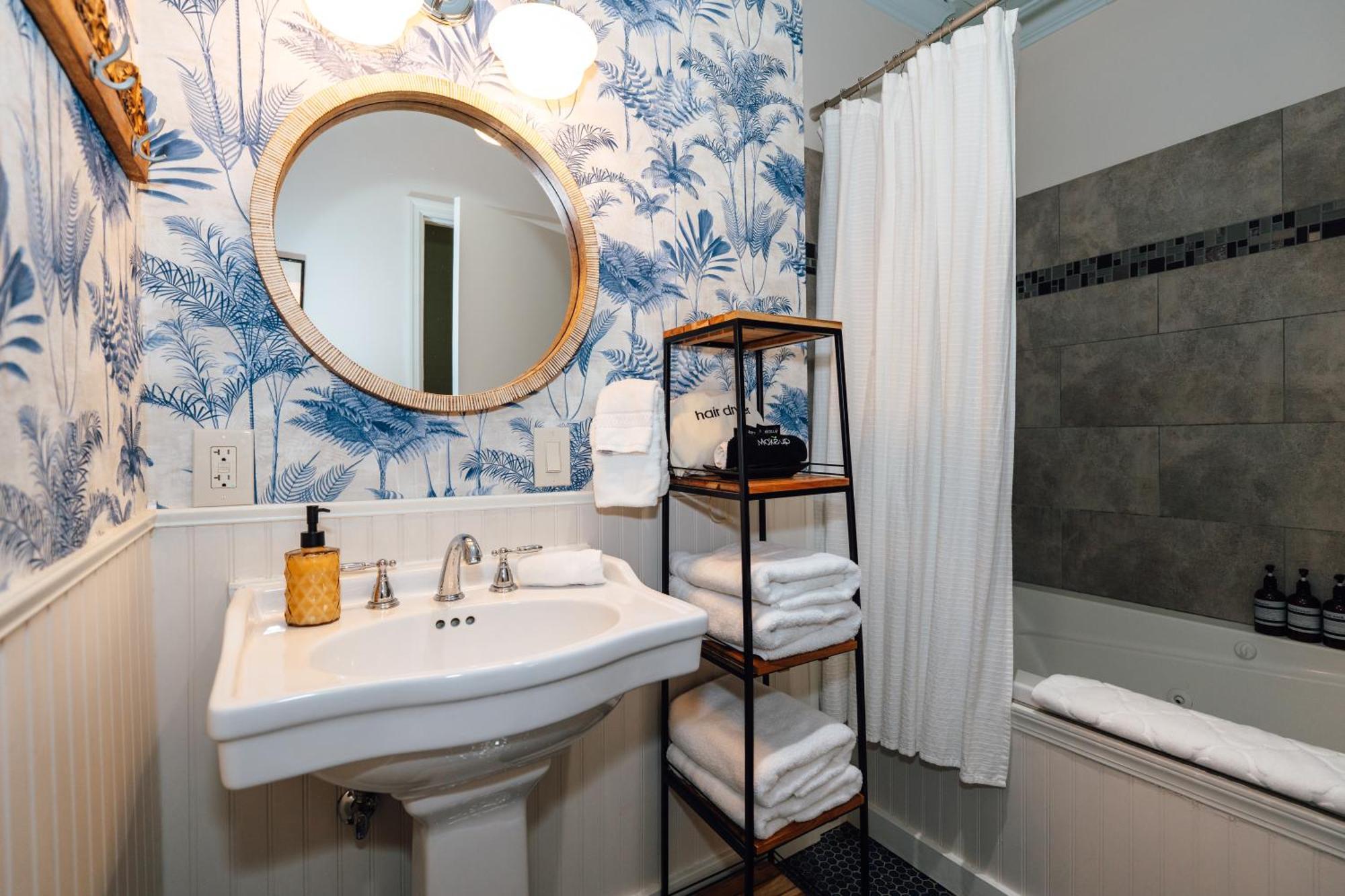 Swank Boutique Suites Ashland Eksteriør billede